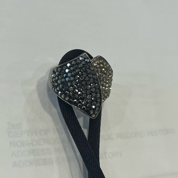 Beautiful Black and Silver Marcasite Asymmetrical Ring - Picture 2 of 11